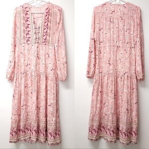Absolutely beautiful feminine boho dress